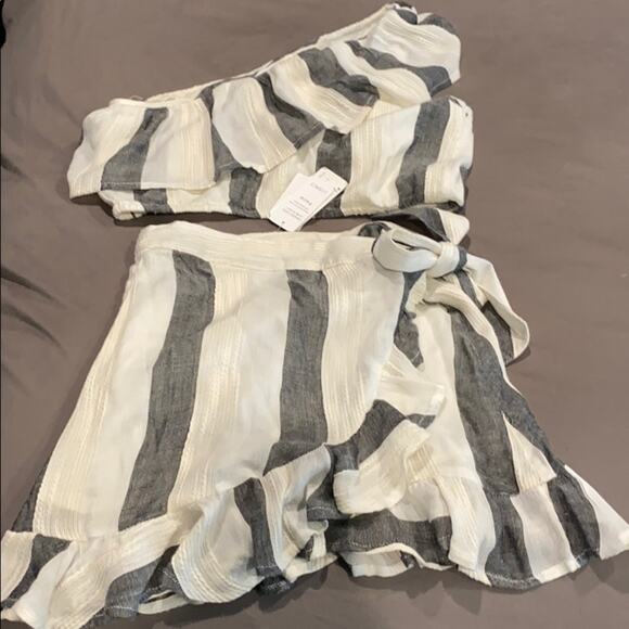 L* Space Lucia Skirt XS NWT & Stripe Alicia Top M - Picture 2 of 2